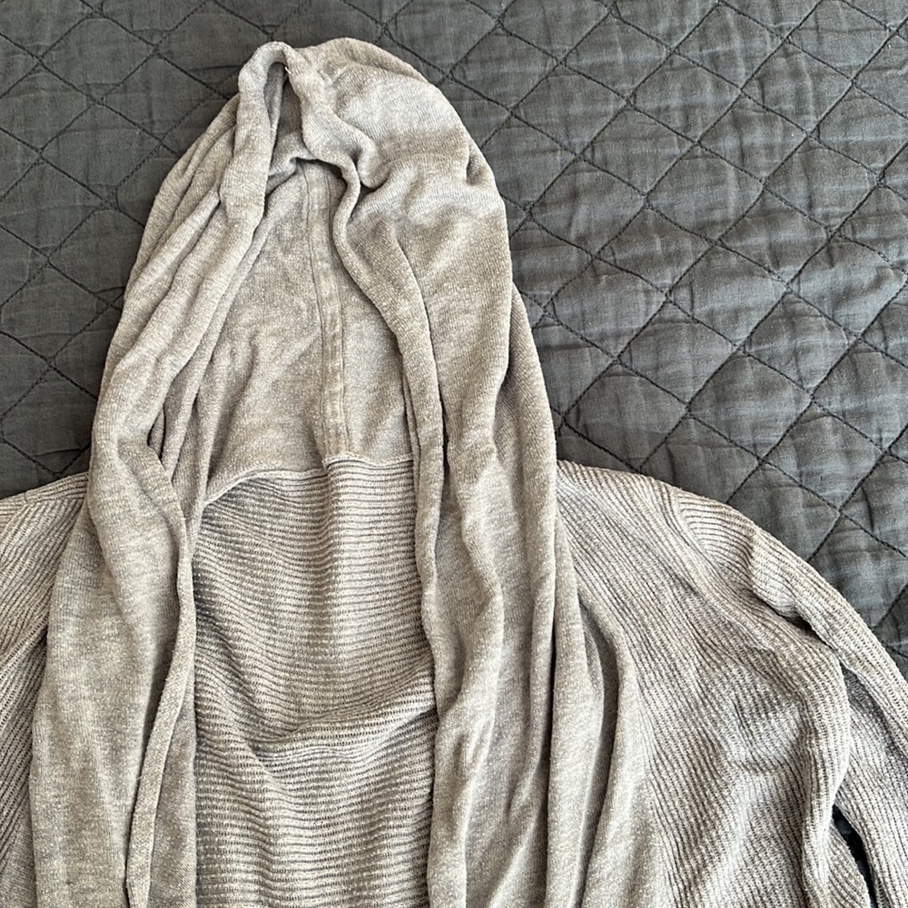 Lululemon Cotton-Cashmere Blend Ribbed Sweater Wrap - Light Grey